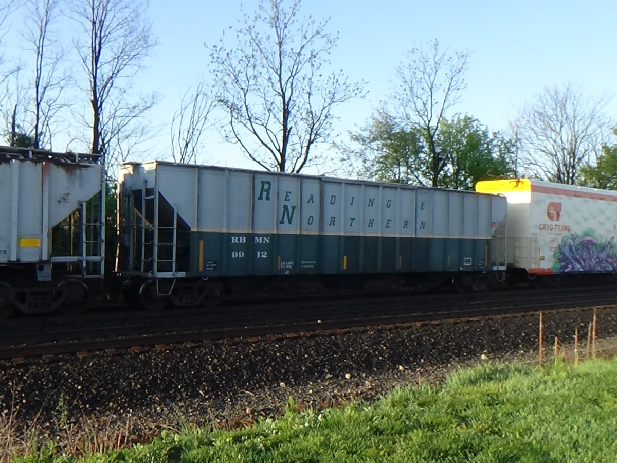 Train meet up! Right place, right&nbsp;time.